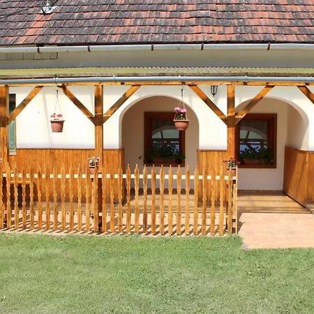 Orban Porta ゲストハウス Szalafő