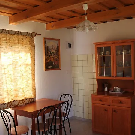 Konukevi Orban Porta 4*